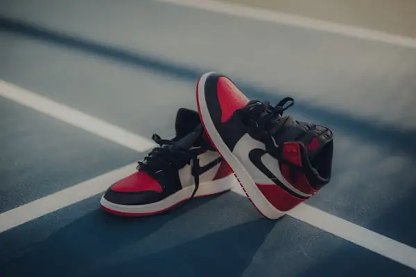 Sneakers & Athletic Shoes